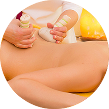 Kräuterstempelmassage